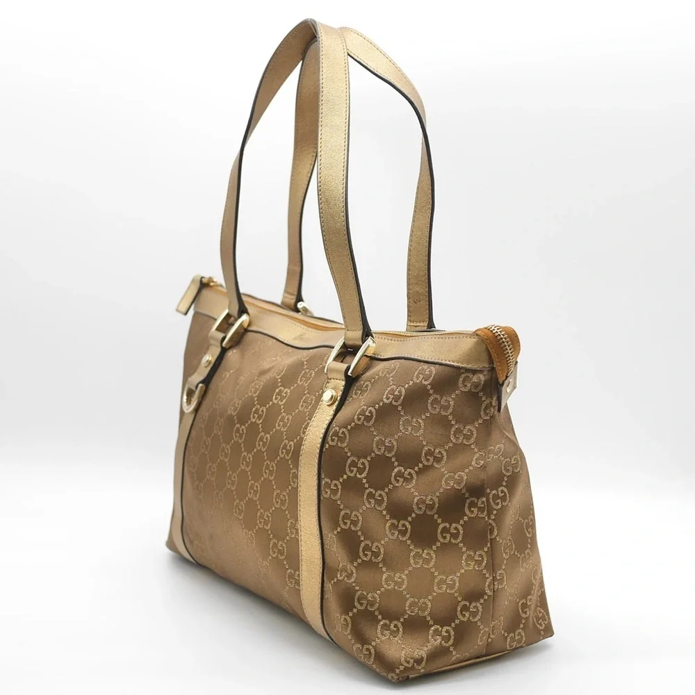 🍓GUCCI Canvas Shoulder Bag
